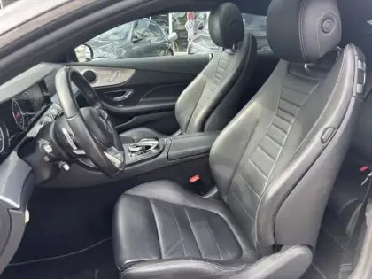 Photo 17 Mercedes CLA E 220 d Coupé Sportline