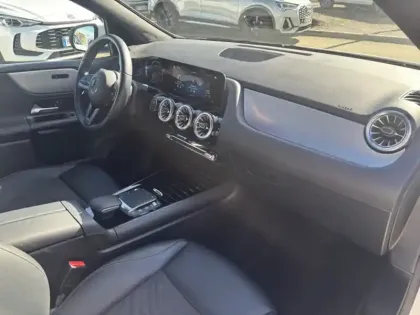 Photo 14 Mercedes Classe B 200 d Business Line Edition