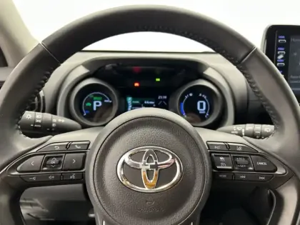 Photo 12 Toyota Yaris 116h Design PACK CONFORT