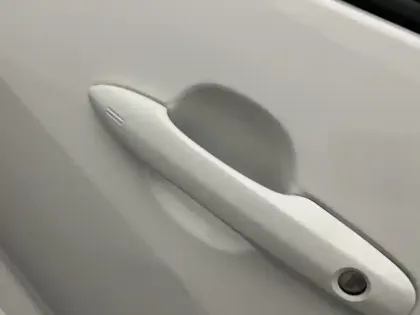 Photo 13 Toyota Yaris 116h Design PACK CONFORT