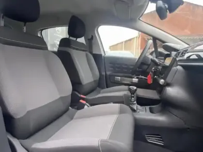 Photo 28 Citroën C3 Gén. III Ph1 Feel Business 5