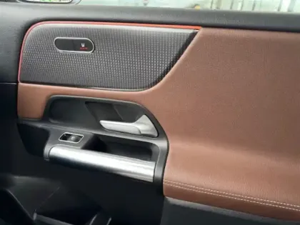 Photo 16 Mercedes Classe B 200 d Progressive Line Edition