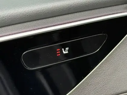 Photo 39 Mercedes Classe C Gén. V (W206) Ph1 Business Line + 4