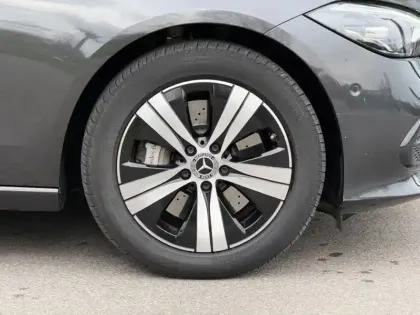 Photo 37 Mercedes Classe C Gén. V (W206) Ph1 Business Line + 4