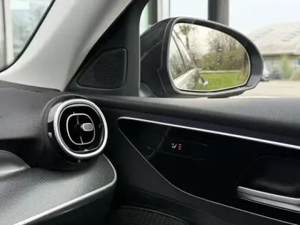 Photo 56 Mercedes Classe C Gén. V (W206) Ph1 Business Line + 4