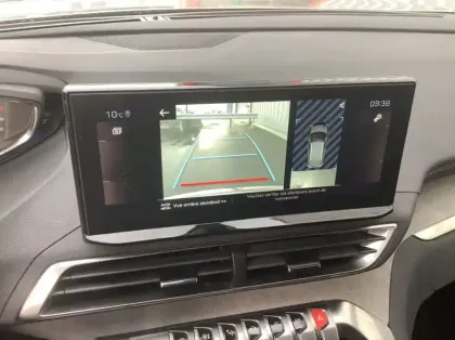 Photo 18 Peugeot 3008 Hybrid 136 e-DCS6 GT