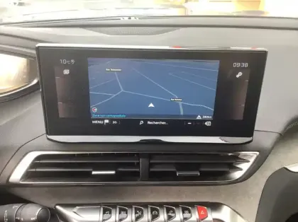 Photo 14 Peugeot 3008 Hybrid 136 e-DCS6 GT