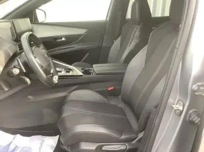 Photo 10 Peugeot 3008 Hybrid 136 e-DCS6 GT