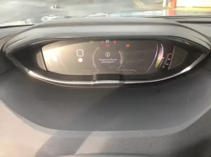 Photo 13 Peugeot 3008 Hybrid 136 e-DCS6 GT