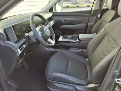 Photo 8 Hyundai Tucson Nouveau 1.6 T-GDI 215 Hybrid BVA6 Creative