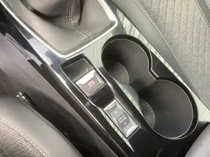 Photo 24 Peugeot 2008 Nouveau 100 S&S BVM6 Allure