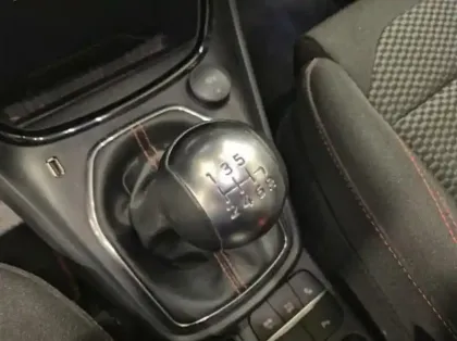 Photo 14 Ford Puma 1.0 Flexifuel 125ch S&S mHEV ST-Line