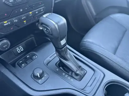 Photo 20 Ford Ranger Pick-up 2.0 TDCi 170ch Super Cab Limited BVA10