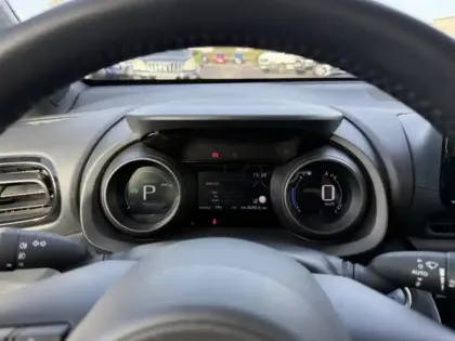 Photo 11 Toyota Yaris Hybride 1.5 HYBRID 116H DESIGN AUTO