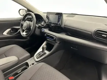 Photo 15 Toyota Yaris Hybride 116h Dynamic