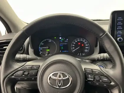 Photo 21 Toyota Yaris Hybride 116h Dynamic