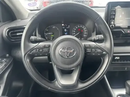 Photo 21 Toyota Yaris Hybride 116h Dynamic