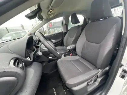 Photo 17 Toyota Yaris Hybride 116h Dynamic