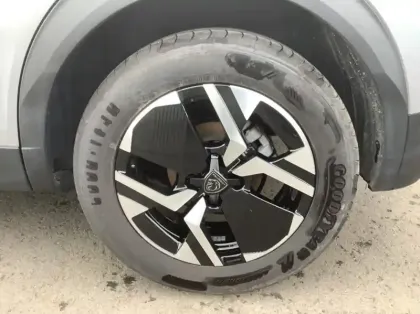 Photo 34 Peugeot 2008 Gén. II Ph2 Allure 5