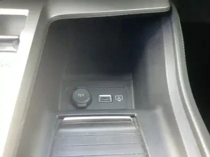 Photo 20 Peugeot 308 Hybrid 136 e-DCS6 GT