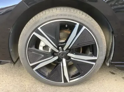 Photo 8 Peugeot 308 Hybrid 136 e-DCS6 GT