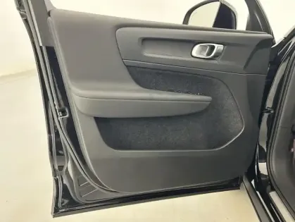 Photo 7 Volvo Xc40 Recharge 231ch Plus EDT + Pack Hiver avec pompe à chaleur