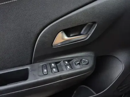 Photo 27 Opel Corsa VI 1.2 Turbo 100ch Elegance