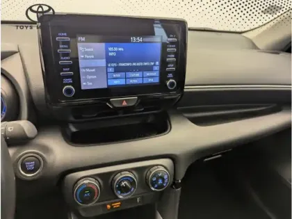 Photo 19 Toyota Yaris 120 VVT-i Design