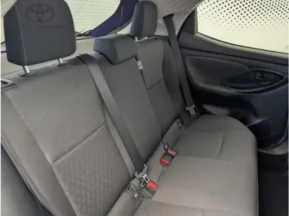 Photo 11 Toyota Yaris 120 VVT-i Design