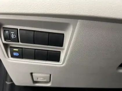 Photo 11 Toyota Yaris Hybride 116h Iconic