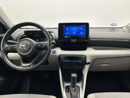 Photo 9 Toyota Yaris Hybride 116h Iconic