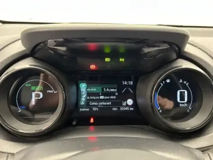 Photo 19 Toyota Yaris Hybride 116h Iconic