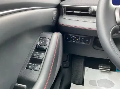 Photo 5 Ford Mustang 276ch Extended Range 88kWh Premium Propulsion