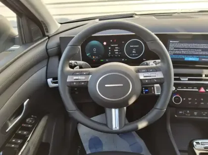 Photo 14 Hyundai Tucson Nouveau 1.6 T-GDI 215 Hybrid BVA6 Creative