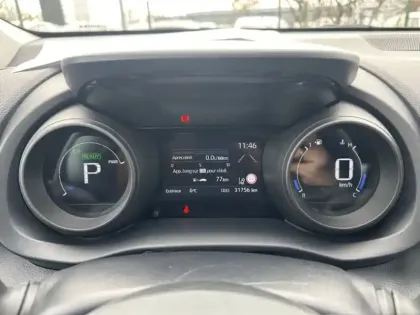 Photo 16 Toyota Yaris Hybride 116h Design