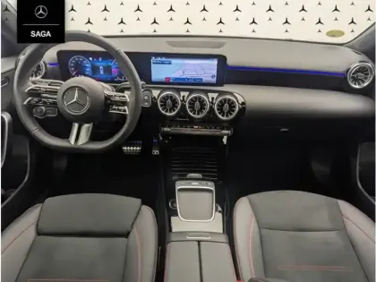 Photo 14 Mercedes Classe A 200 d AMG Line