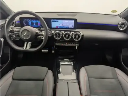 Photo 34 Mercedes Classe A 200 d AMG Line