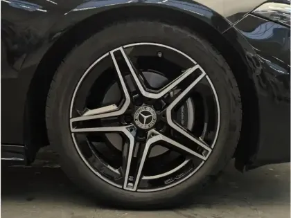 Photo 33 Mercedes Classe A 200 d AMG Line