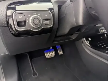 Photo 36 Mercedes Classe A 200 d AMG Line