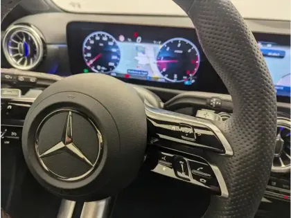 Photo 39 Mercedes Classe A 200 d AMG Line