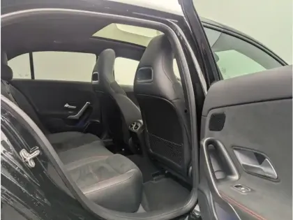 Photo 42 Mercedes Classe A 200 d AMG Line