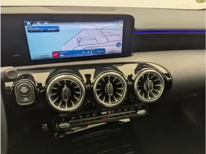 Photo 40 Mercedes Classe A 200 d AMG Line