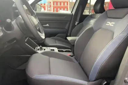 Photo 9 Dacia Duster Hybrid 140 Journey