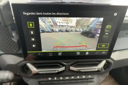 Photo 17 Dacia Duster Hybrid 140 Journey