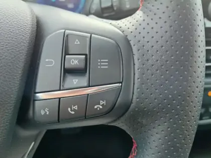 Photo 11 Ford Kuga 2.5 Duratec 190ch FHEV E85 ST-Line BVA