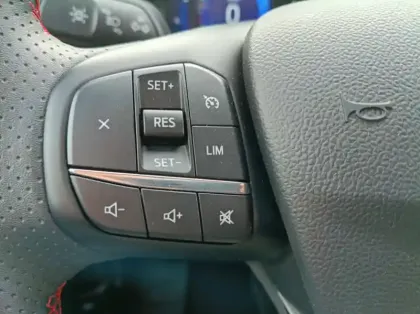 Photo 7 Ford Kuga 2.5 Duratec 190ch FHEV E85 ST-Line BVA