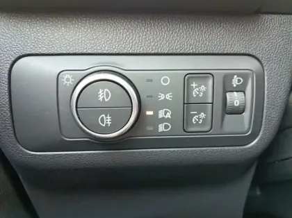 Photo 10 Ford Kuga 2.5 Duratec 190ch FHEV E85 ST-Line BVA