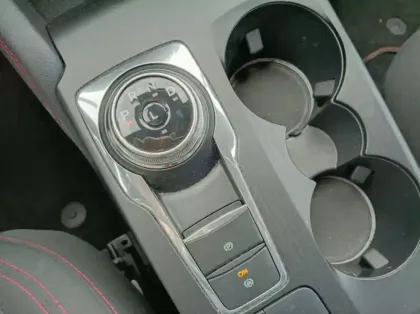 Photo 19 Ford Kuga 2.5 Duratec 190ch FHEV E85 ST-Line BVA