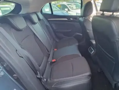 Photo 18 Renault Megane IV Berline techno TCe 140