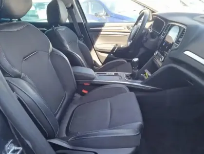 Photo 30 Renault Megane IV Berline techno TCe 140